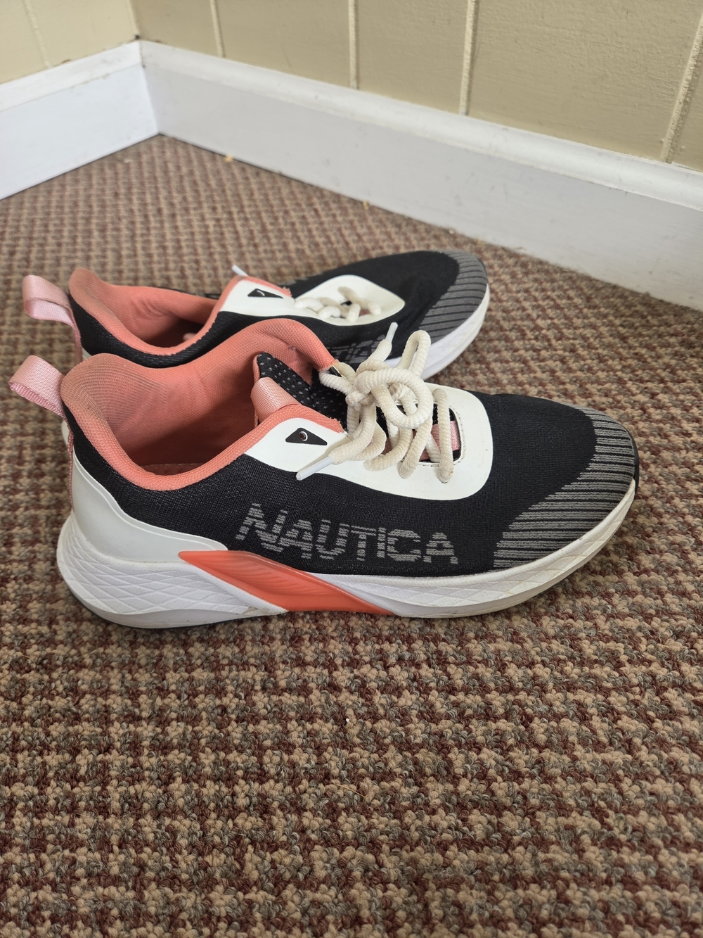 Nautica Running Shoes Size 8.5